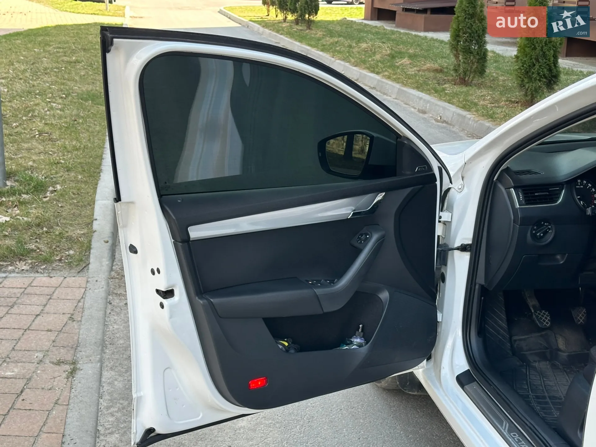 2014 Skoda Octavia - мініатюра 17