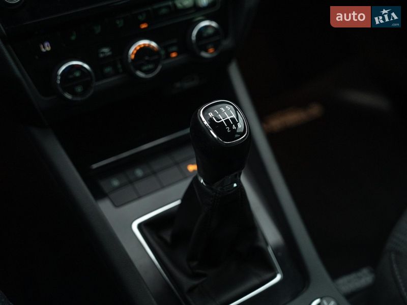 Універсал Skoda Octavia 2018 в Чернівцях