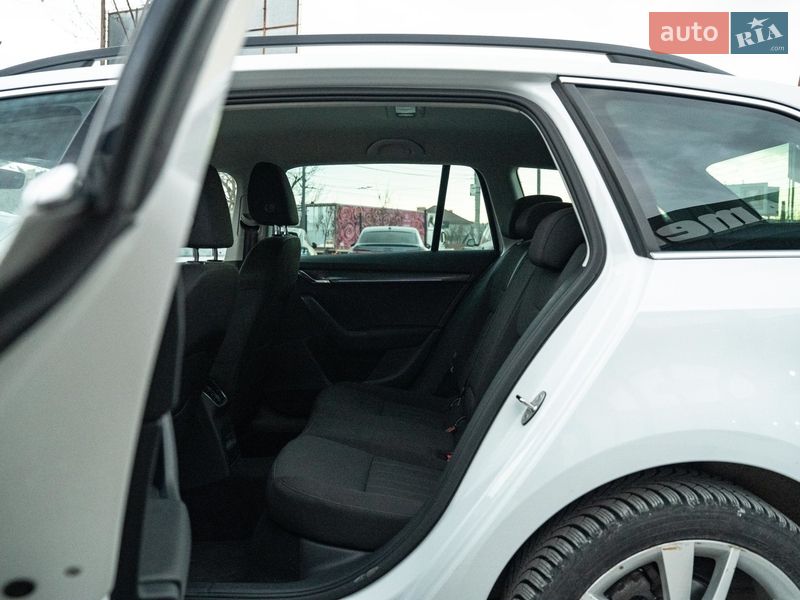 Універсал Skoda Octavia 2018 в Чернівцях
