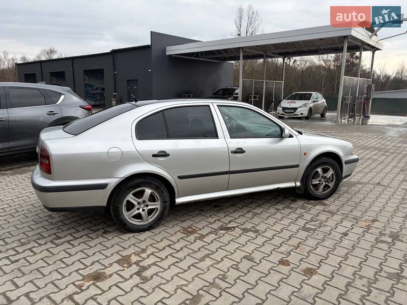 Лифтбек Skoda Octavia 1999 в Львове