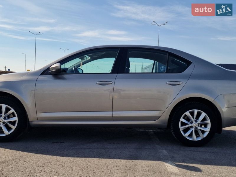 Лифтбек Skoda Octavia 2017 в Львове