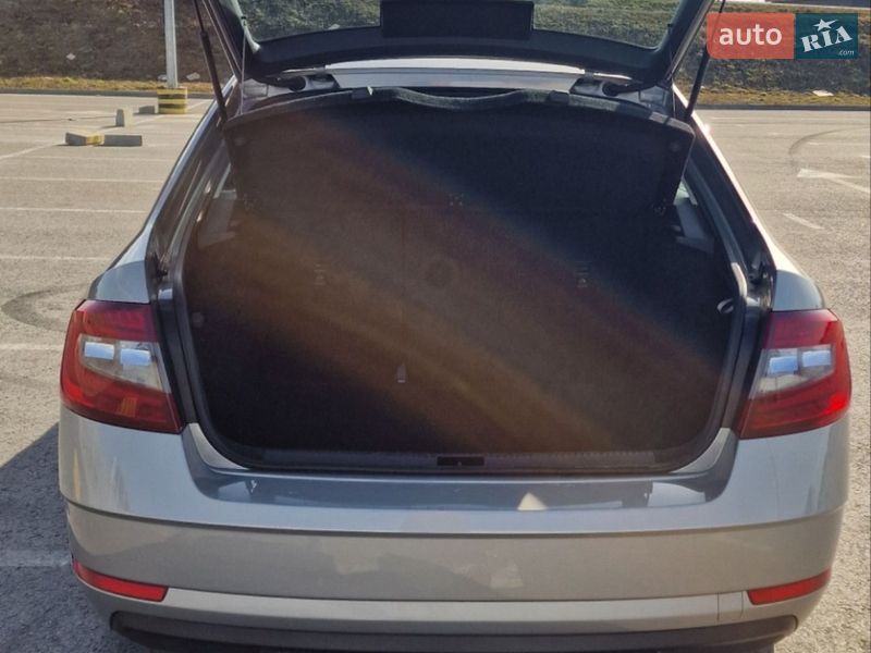 Лифтбек Skoda Octavia 2017 в Львове