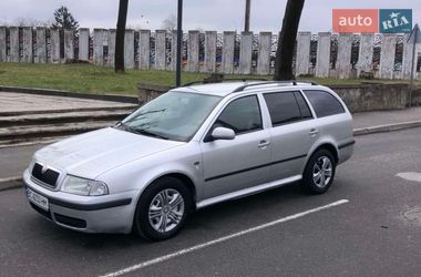 Универсал Skoda Octavia 2003 в Ровно