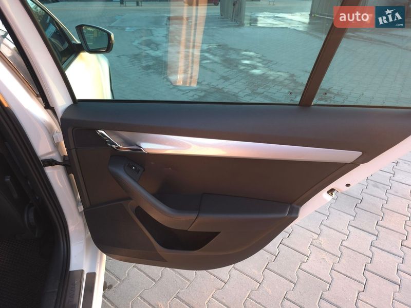 Універсал Skoda Octavia 2014 в Звягелі