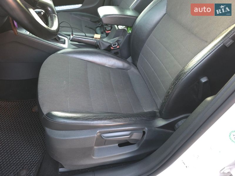 Універсал Skoda Octavia 2014 в Звягелі