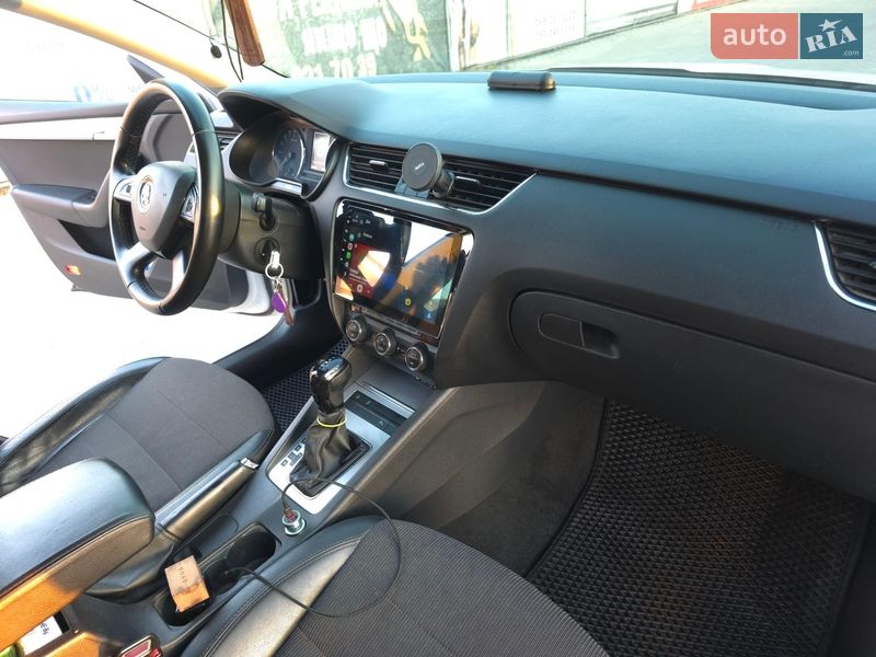 Універсал Skoda Octavia 2014 в Звягелі