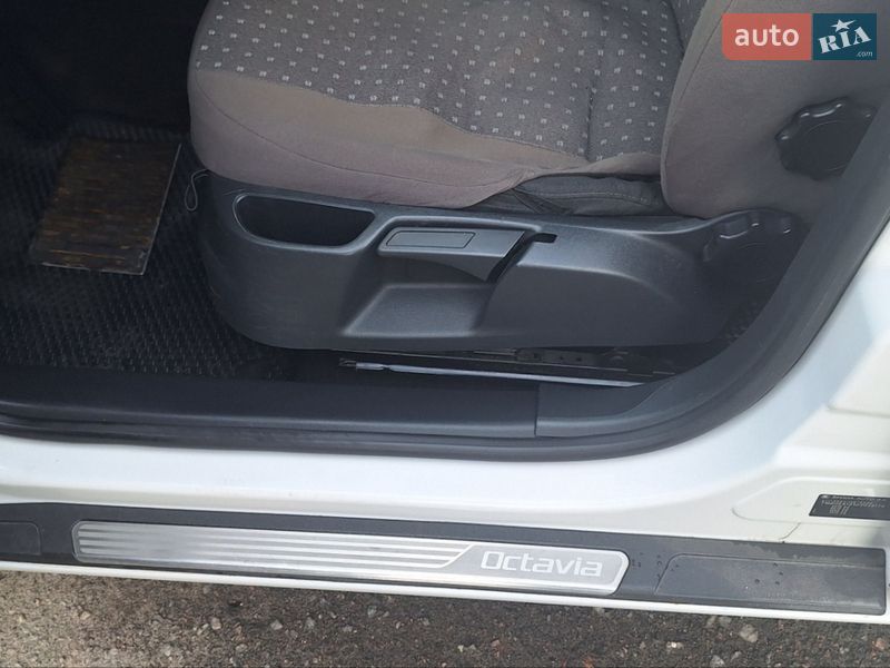 Универсал Skoda Octavia 2012 в Тернополе фото 13 Универсал Skoda Octavia 2012 в Тернополе