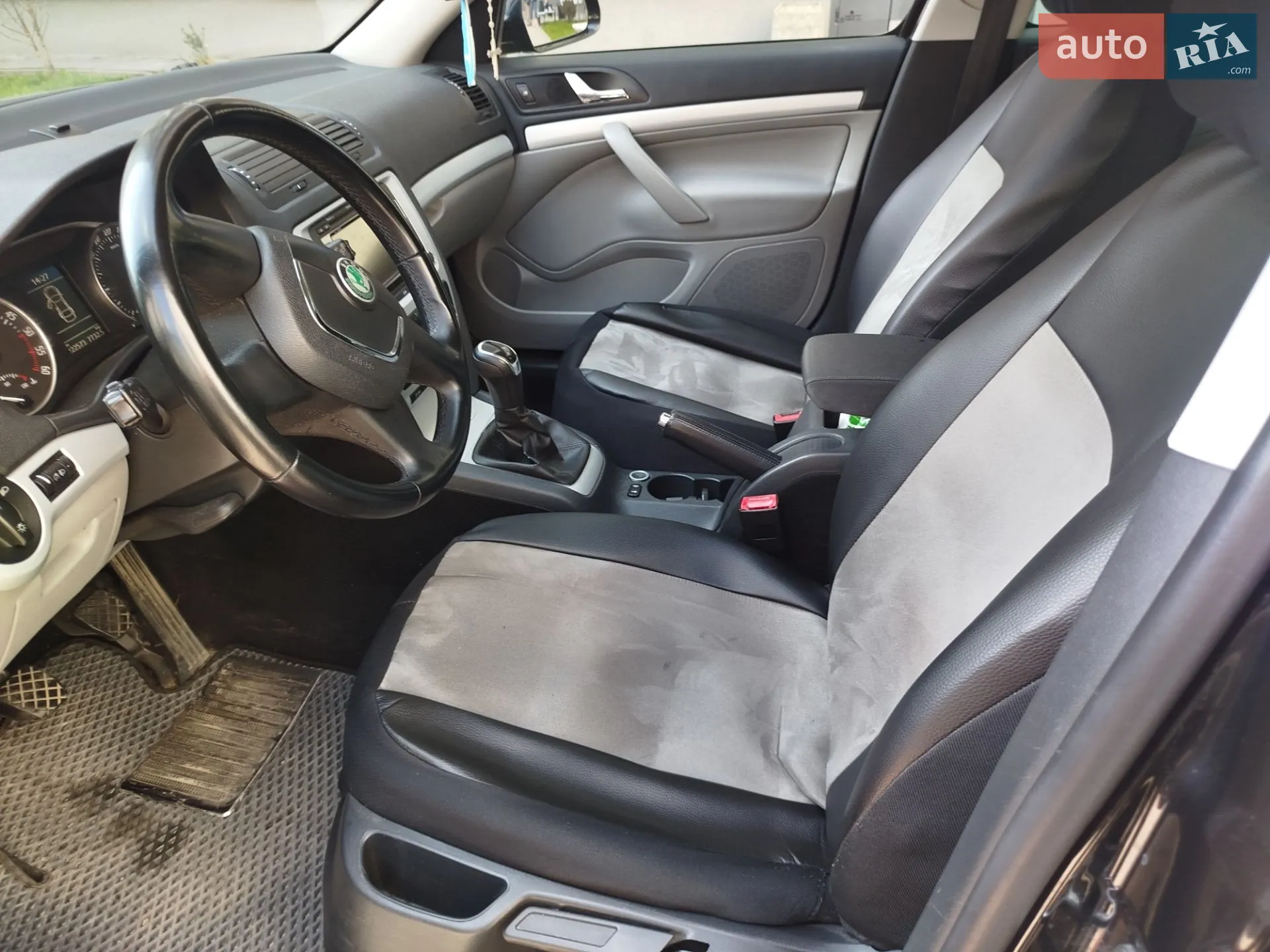 2011 Skoda Octavia - мініатюра 8