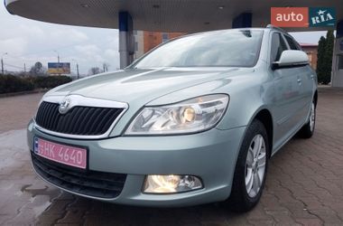 Універсал Skoda Octavia 2010 в Сумах