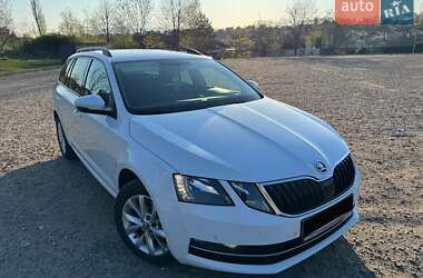 Універсал Skoda Octavia 2019 в Ужгороді