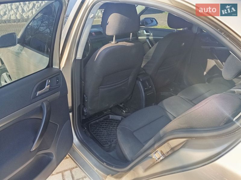 Лифтбек Skoda Octavia 2004 в Косове