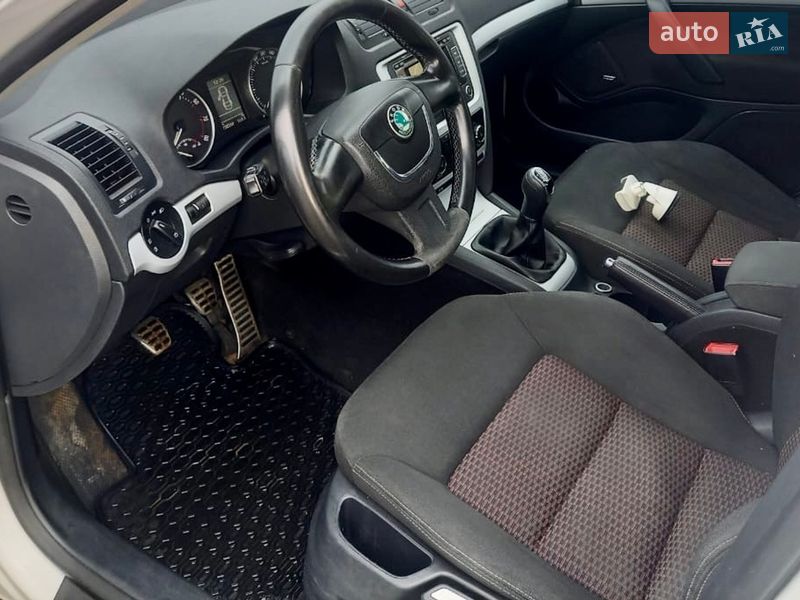 Універсал Skoda Octavia 2010 в Харкові