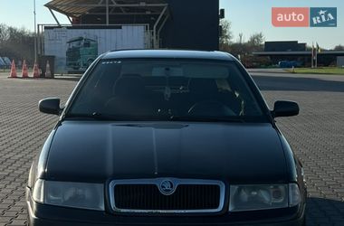 Лифтбек Skoda Octavia 2005 в Черновцах