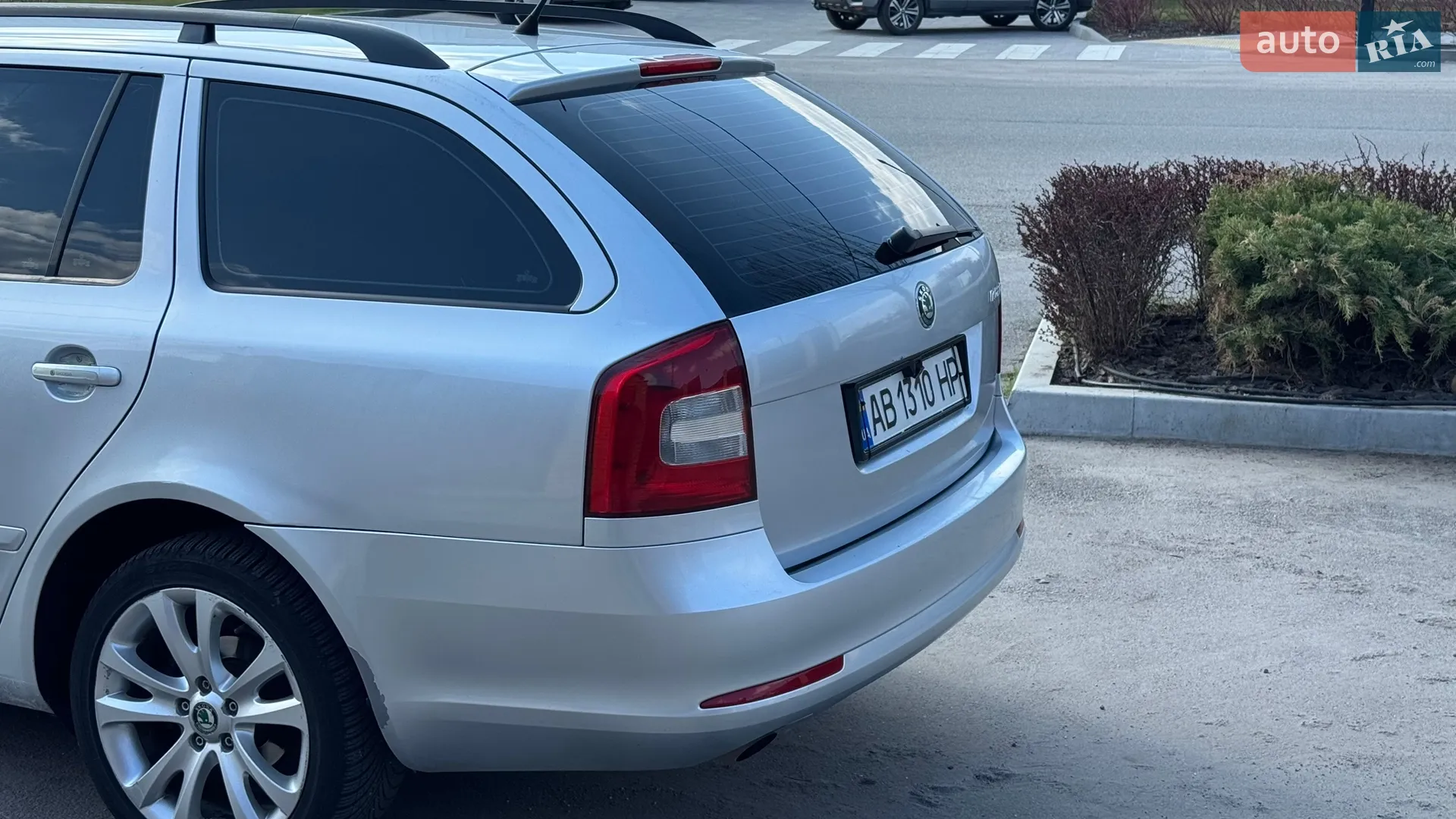 2010 Skoda Octavia - мініатюра 12