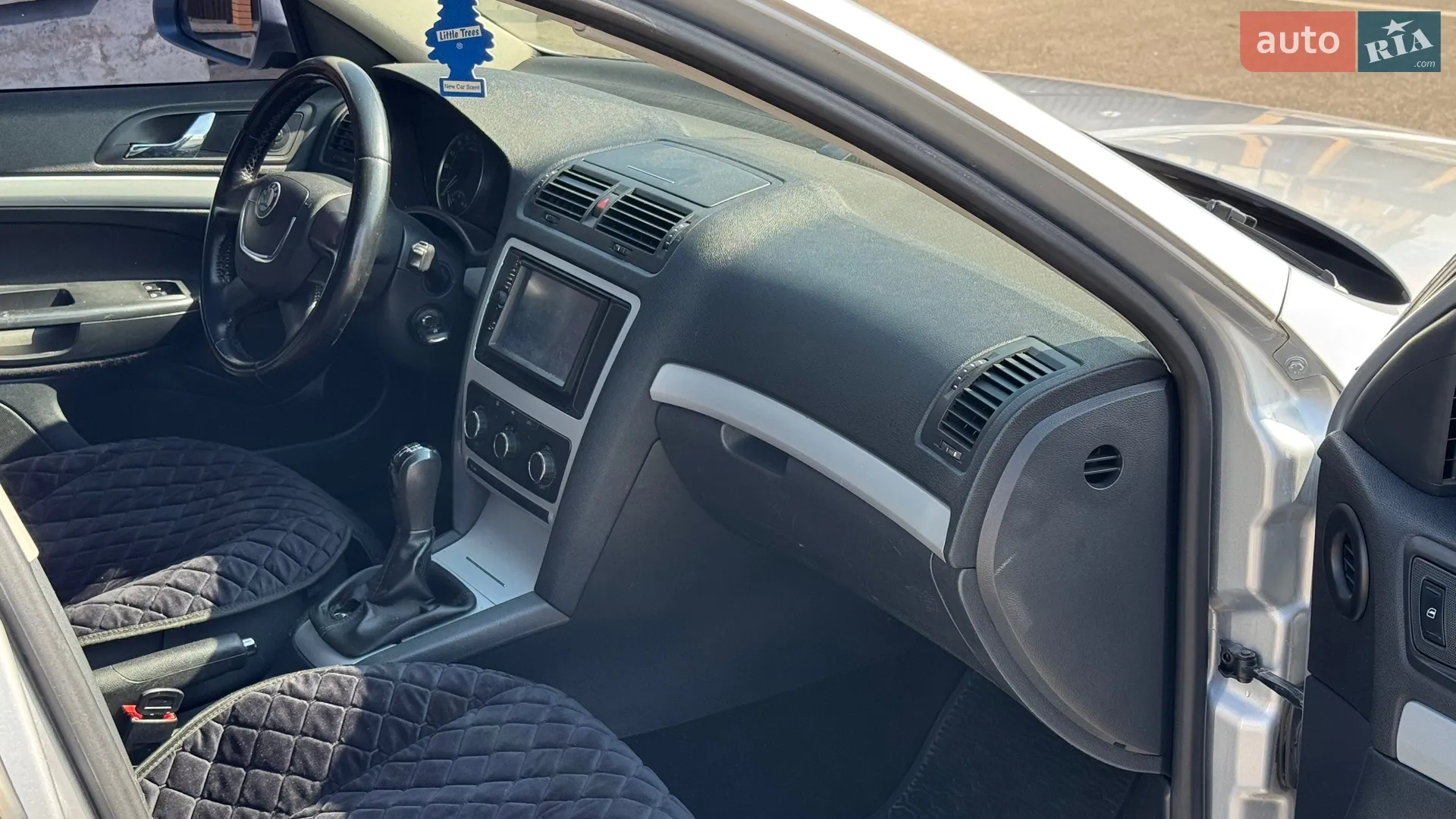 2010 Skoda Octavia - мініатюра 24