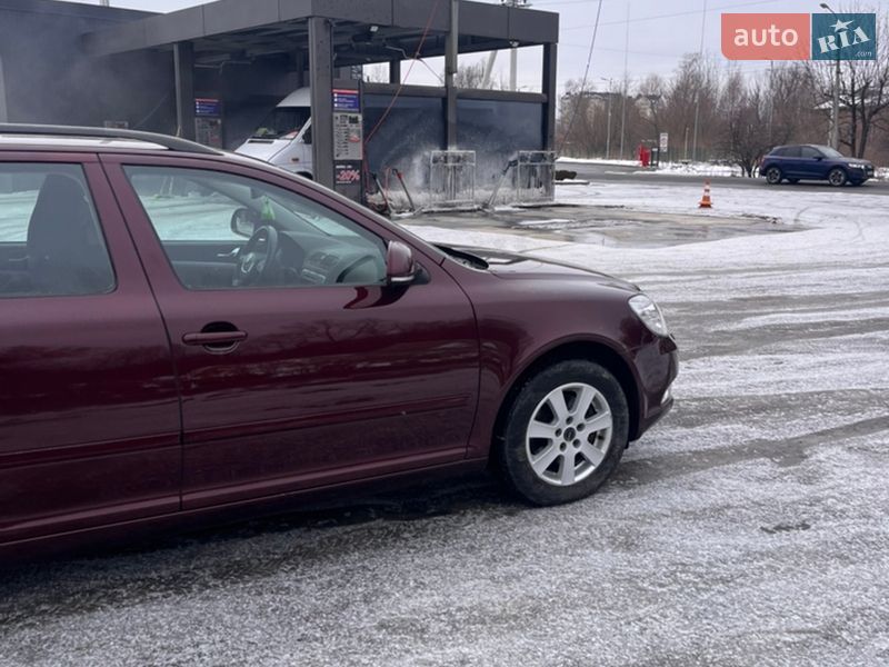Універсал Skoda Octavia 2009 в Надвірній