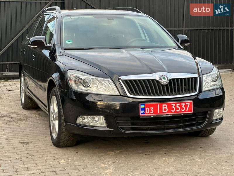 Універсал Skoda Octavia 2012 в Сарнах