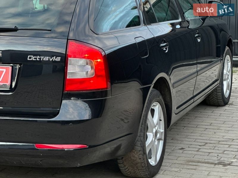 Універсал Skoda Octavia 2012 в Сарнах