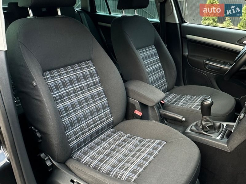 Універсал Skoda Octavia 2012 в Сарнах