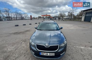 Универсал Skoda Octavia 2016 в Нововолынске