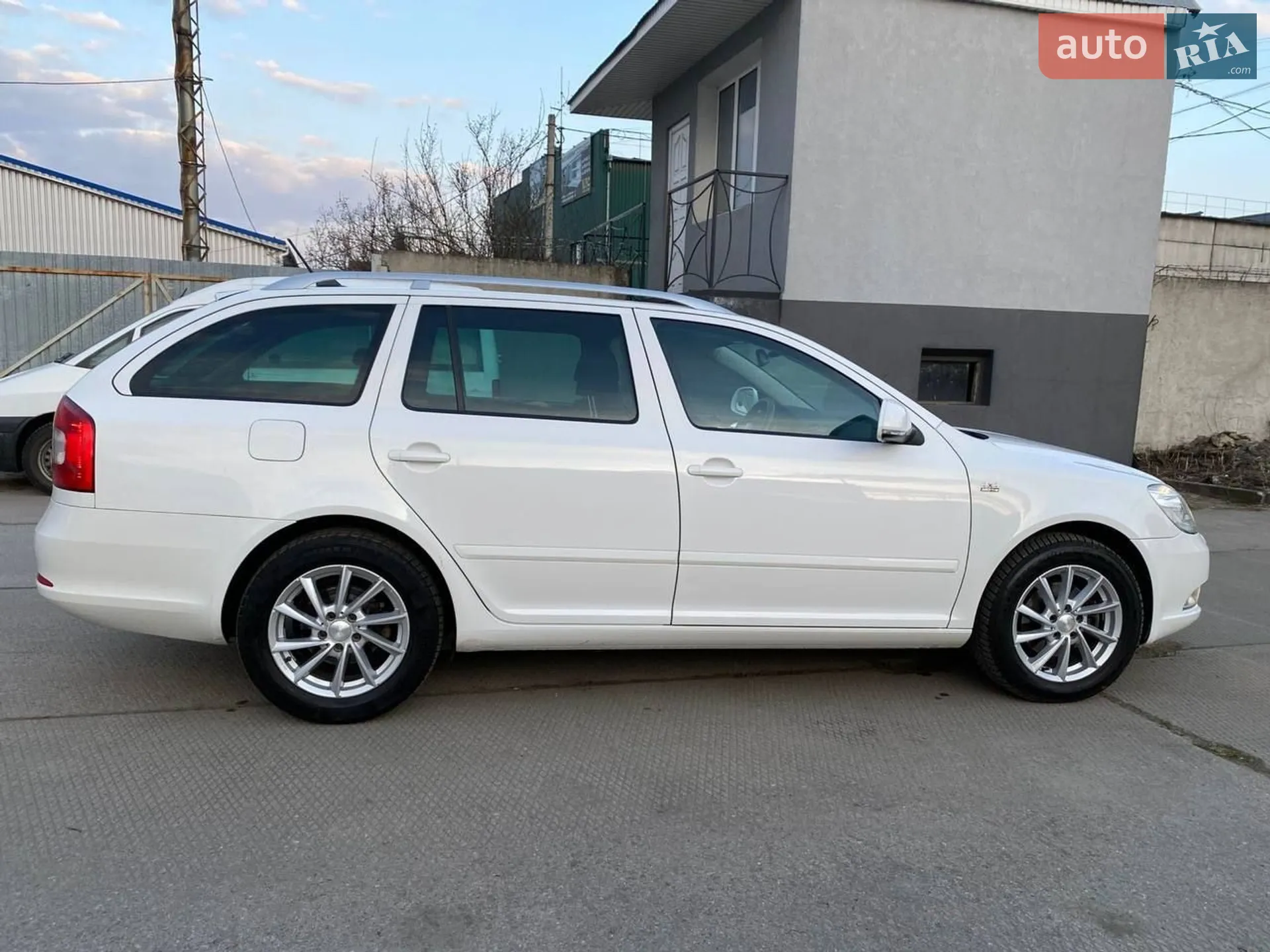 2011 Skoda Octavia - мініатюра 11