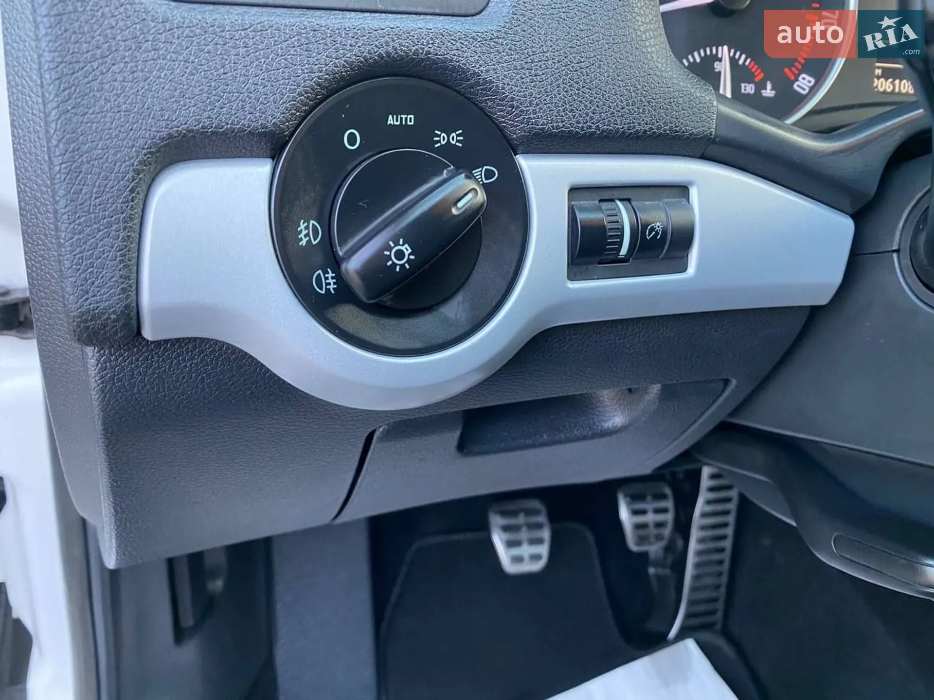 2011 Skoda Octavia - мініатюра 18