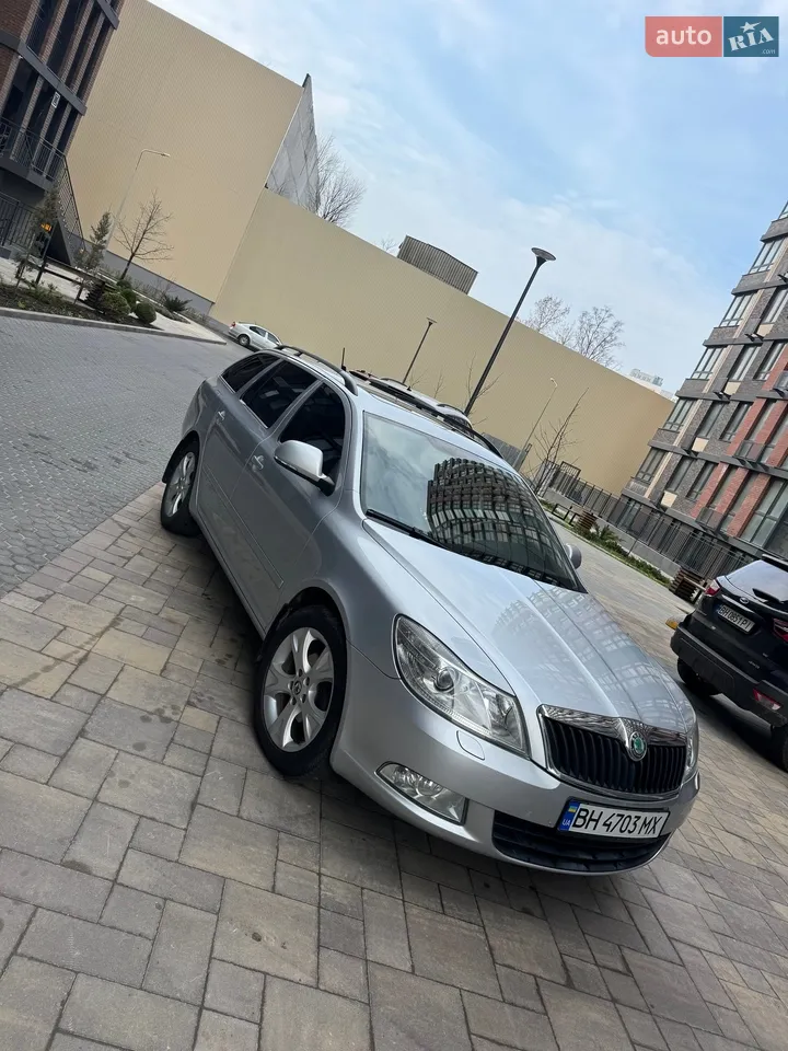 2010 Skoda Octavia - мініатюра 31
