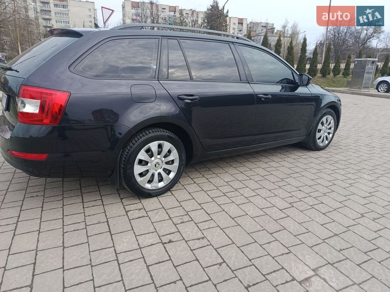 Універсал Skoda Octavia 2016 в Дрогобичі