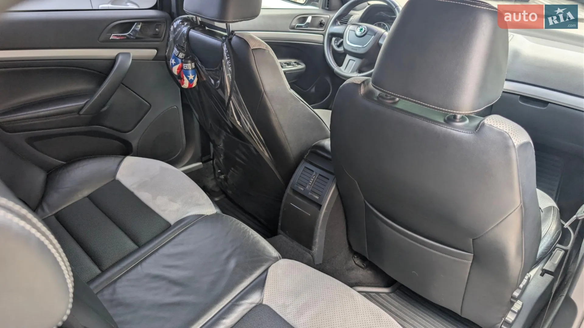 2010 Skoda Octavia - мініатюра 5