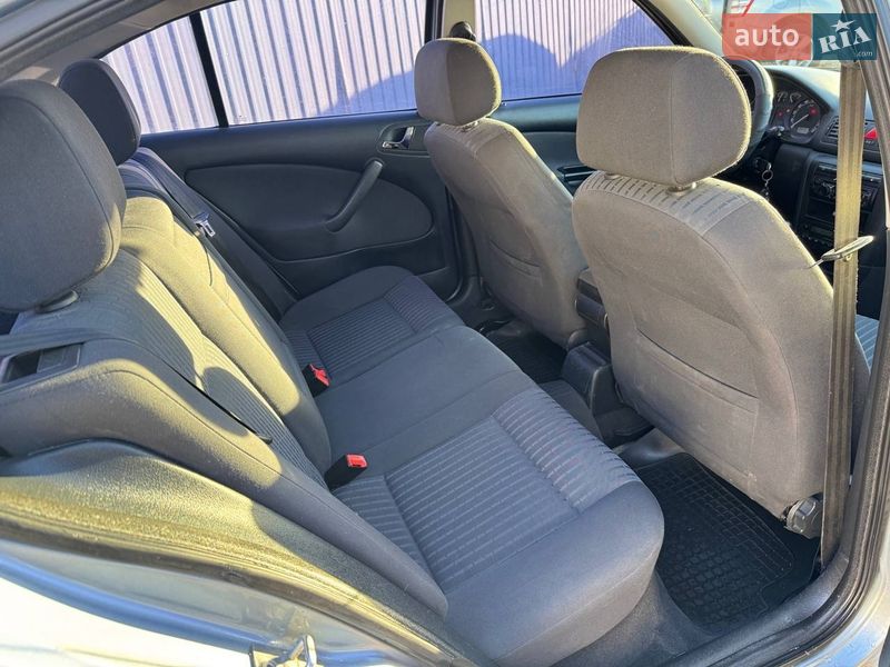 Ліфтбек Skoda Octavia 2004 в Дніпрі