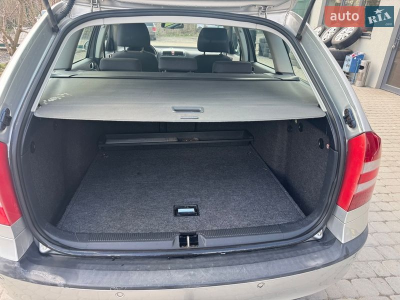 Универсал Skoda Octavia 2005 в Староконстантинове