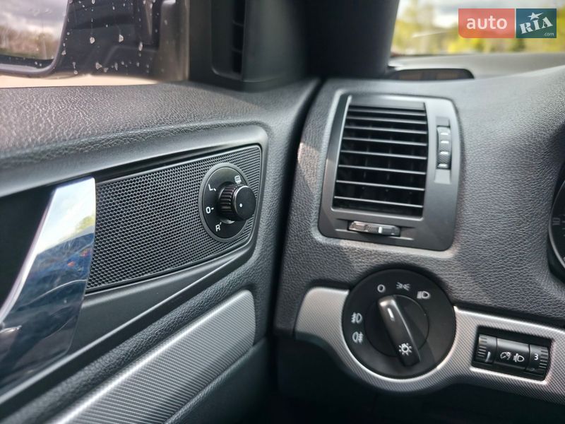 Ліфтбек Skoda Octavia 2009 в Дніпрі