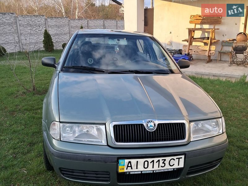 Лифтбек Skoda Octavia 2002 в Макарове