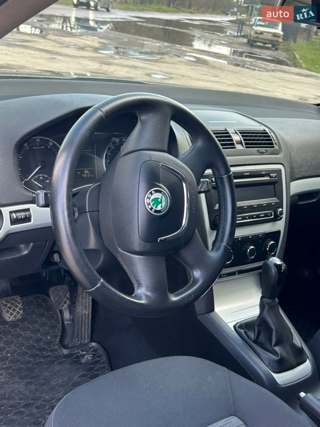 2011 Skoda Octavia - мініатюра 15