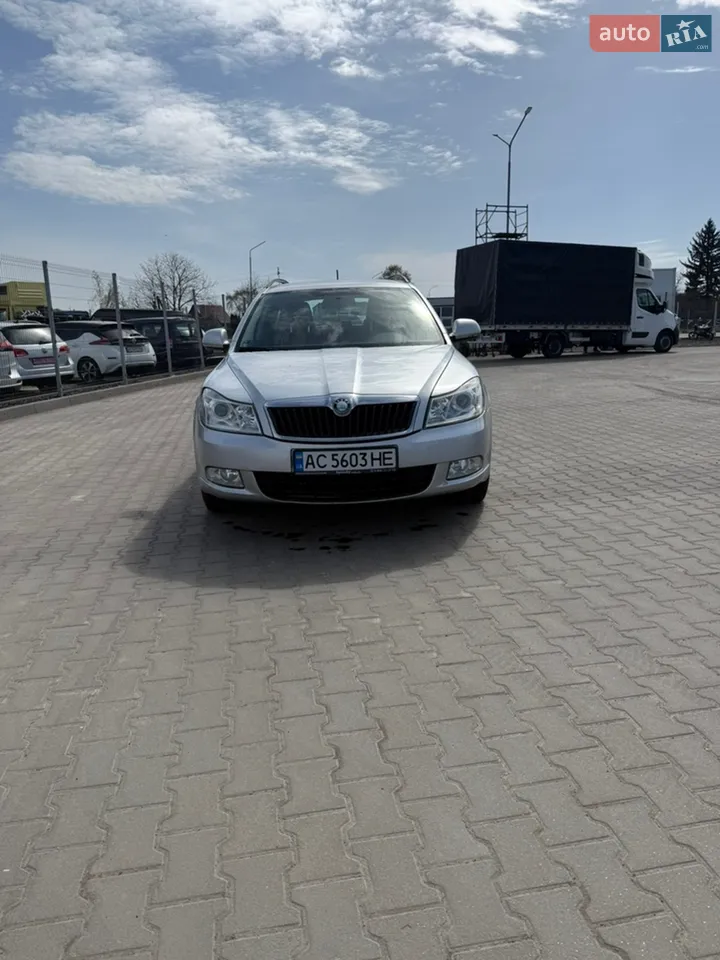 2010 Skoda Octavia - мініатюра 15