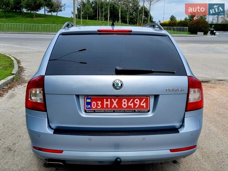 Універсал Skoda Octavia 2009 в Дніпрі