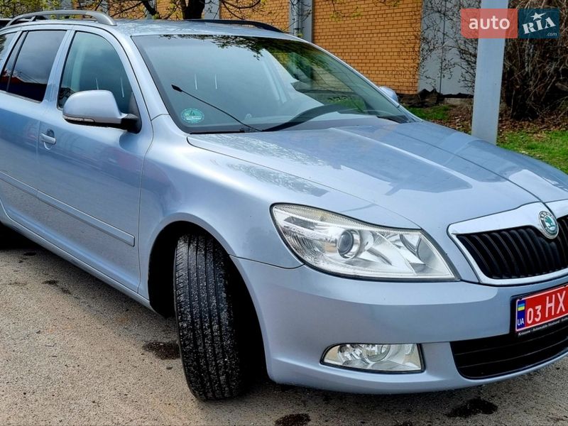 Універсал Skoda Octavia 2009 в Дніпрі