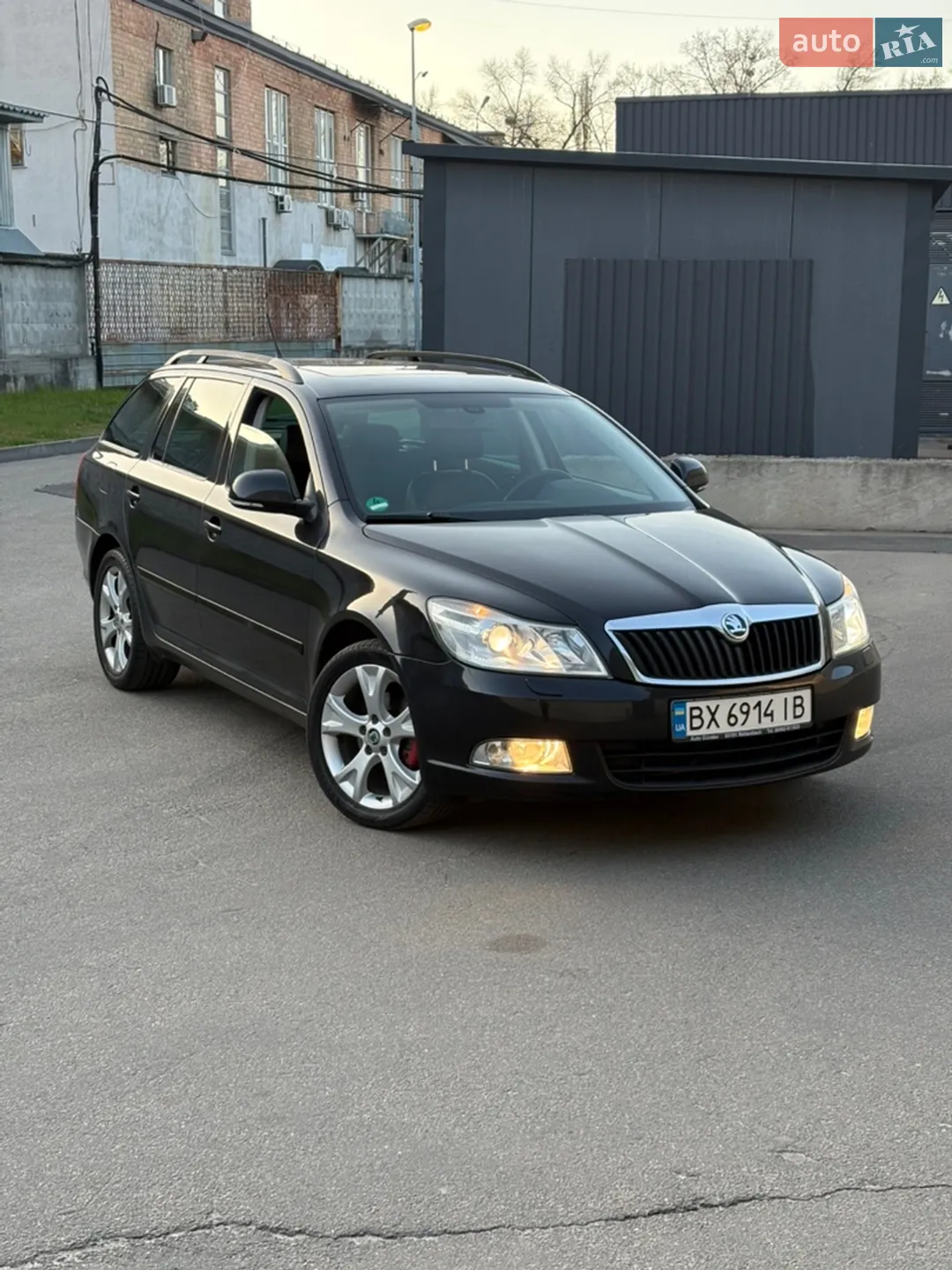 2010 Skoda Octavia - мініатюра 2
