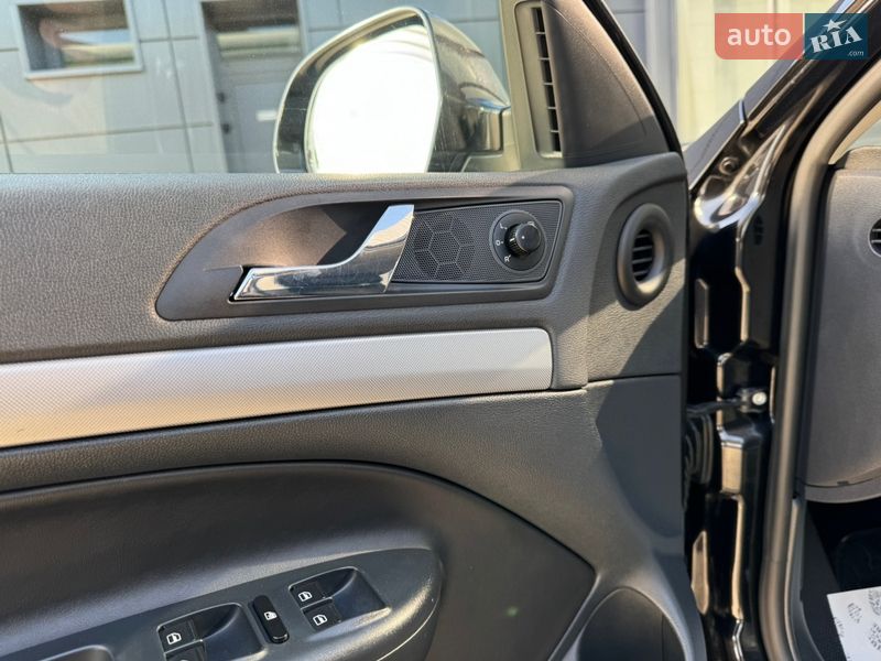 Универсал Skoda Octavia 2011 в Дрогобыче