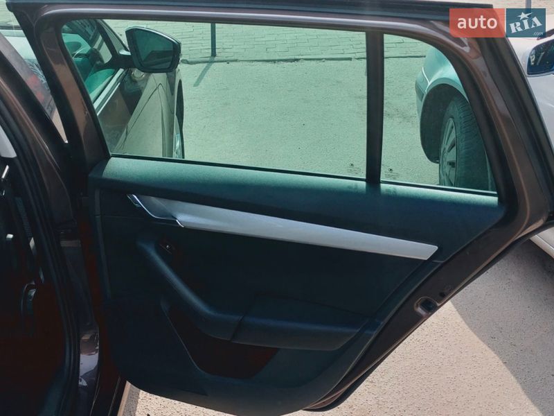 Універсал Skoda Octavia 2014 в Ромнах