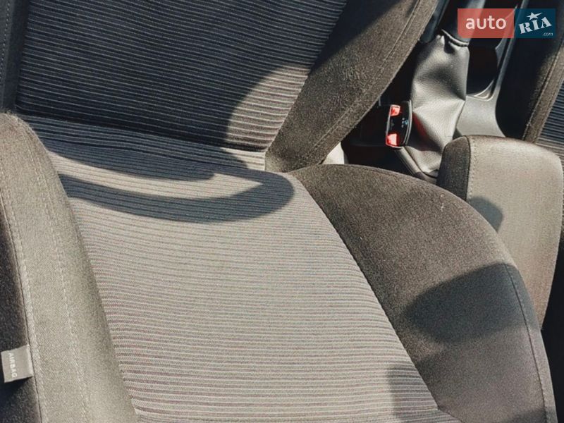 Універсал Skoda Octavia 2014 в Ромнах