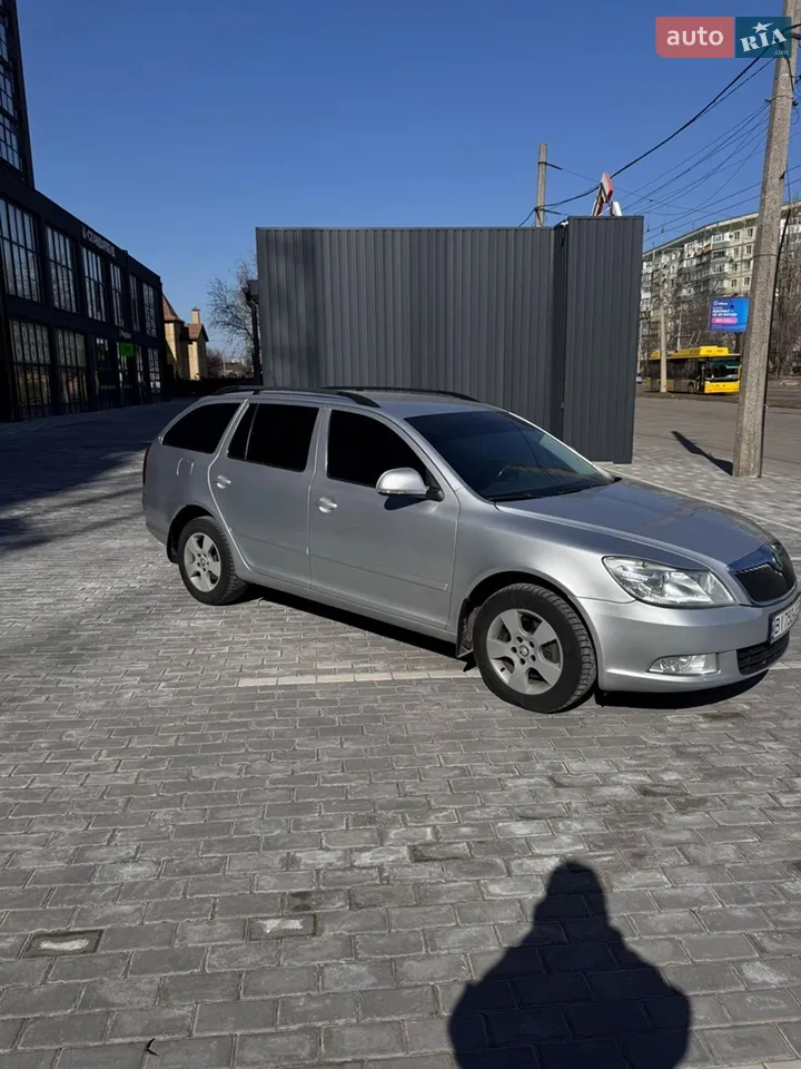 2010 Skoda Octavia - мініатюра 23