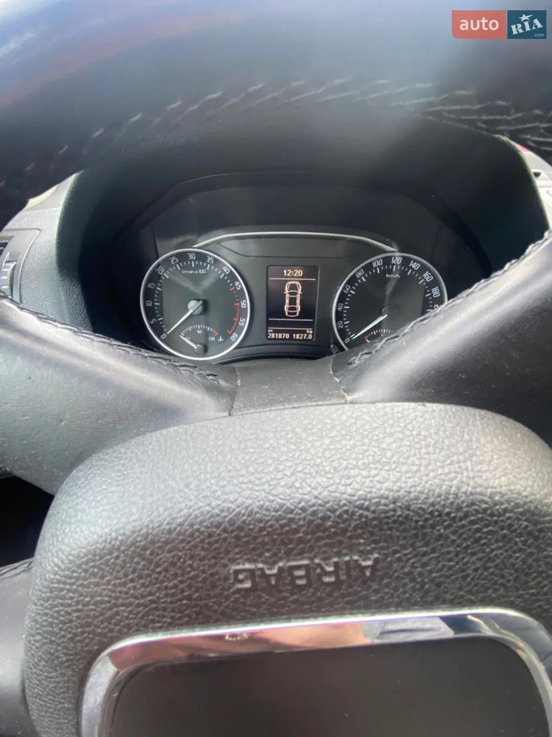 2010 Skoda Octavia - мініатюра 12