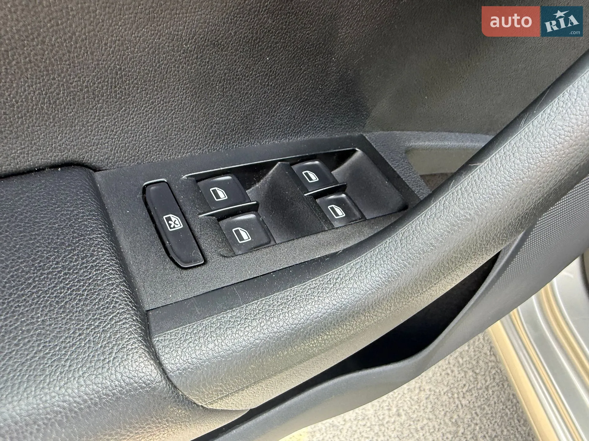 2015 Skoda Octavia - мініатюра 28