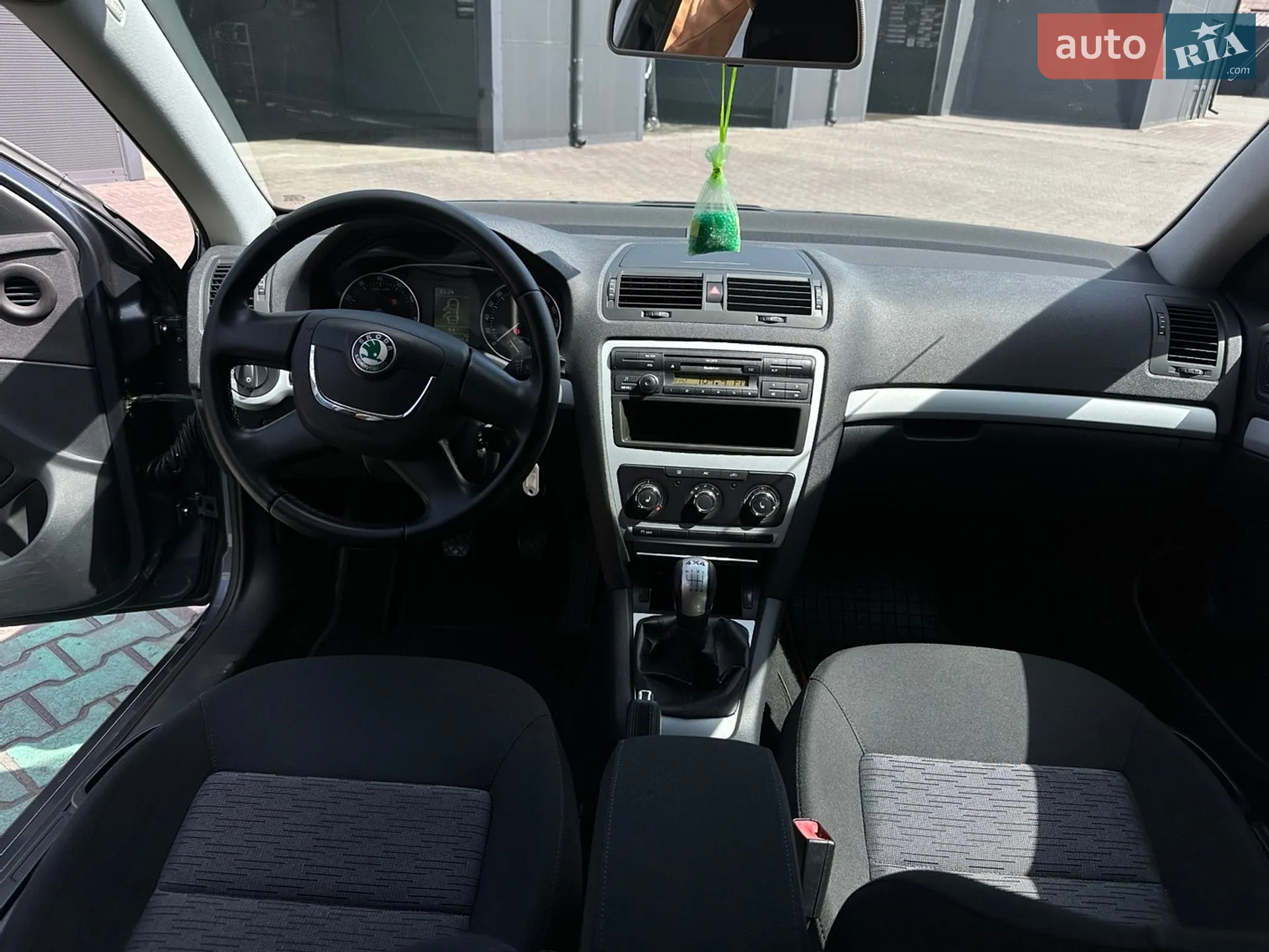 2011 Skoda Octavia - мініатюра 28