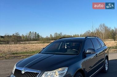 Універсал Skoda Octavia 2010 в Луцьку