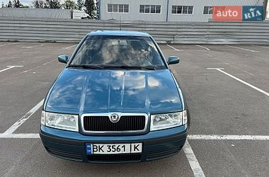 Ліфтбек Skoda Octavia 2003 в Рівному