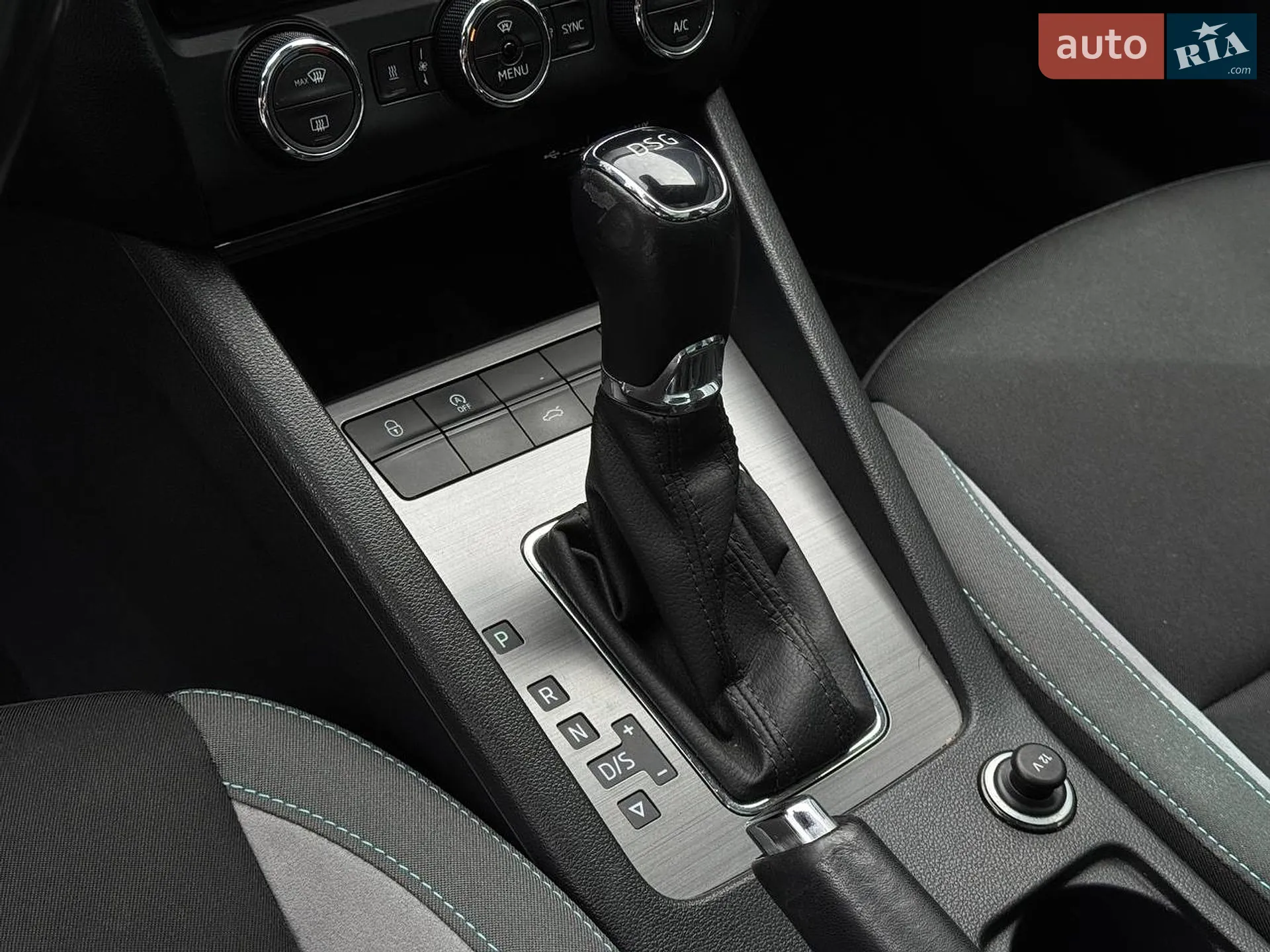 2016 Skoda Octavia - мініатюра 41