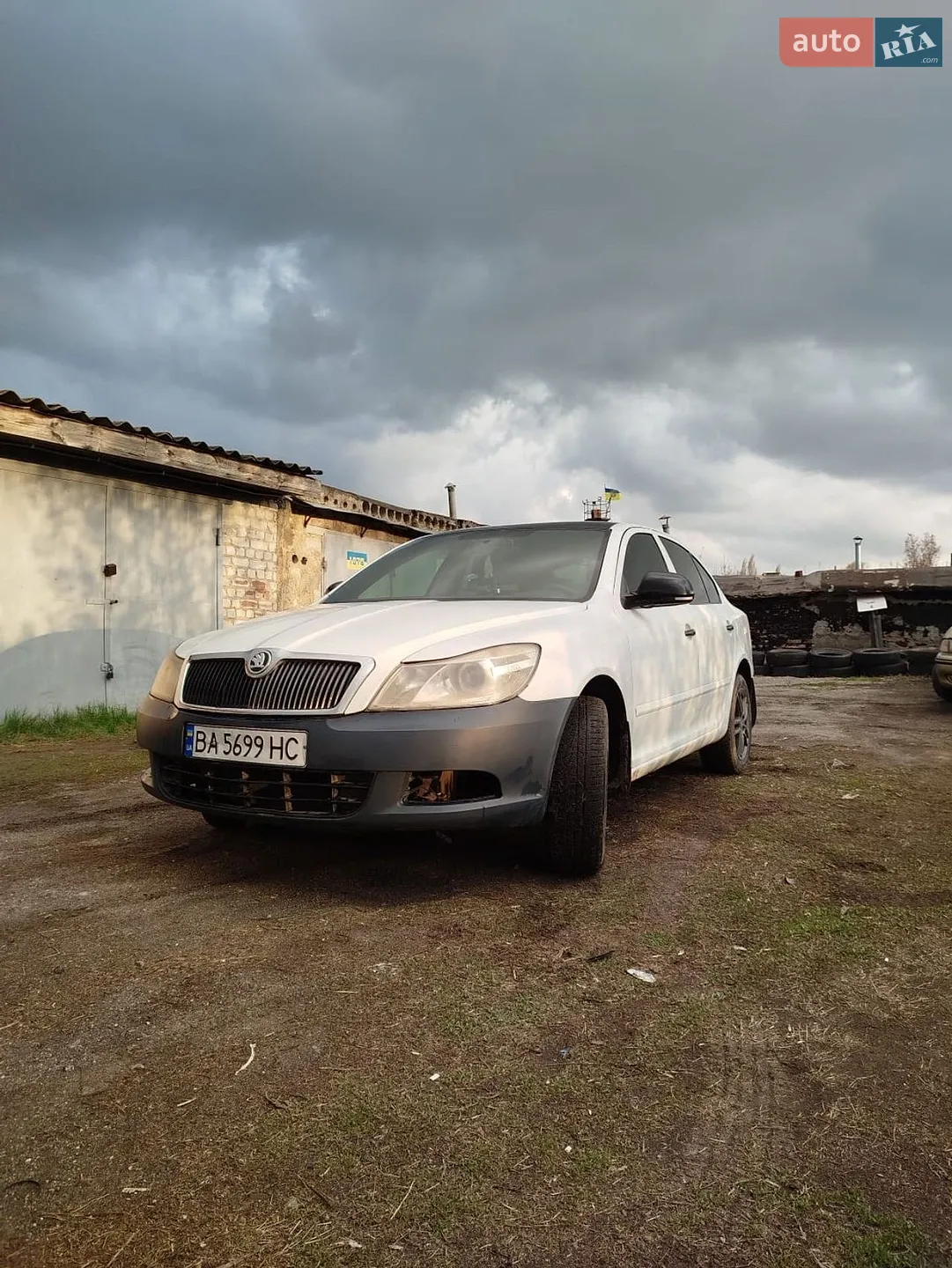 2010 Skoda Octavia - мініатюра 3