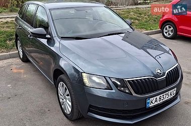 Універсал Skoda Octavia 2017 в Чернігові